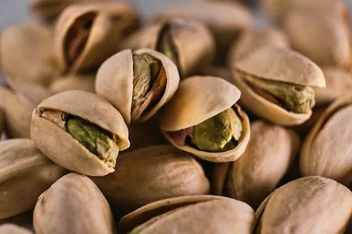 راهنمای خرید پسته احمداقایی شور + قیمت عالی