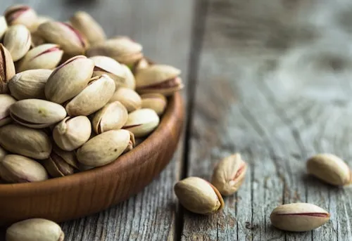 قیمت خرید پسته سیرجان تازه + راهنمای استفاده